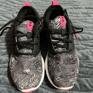 Under Armor Running shoes. Women size 7.5. Black and pink